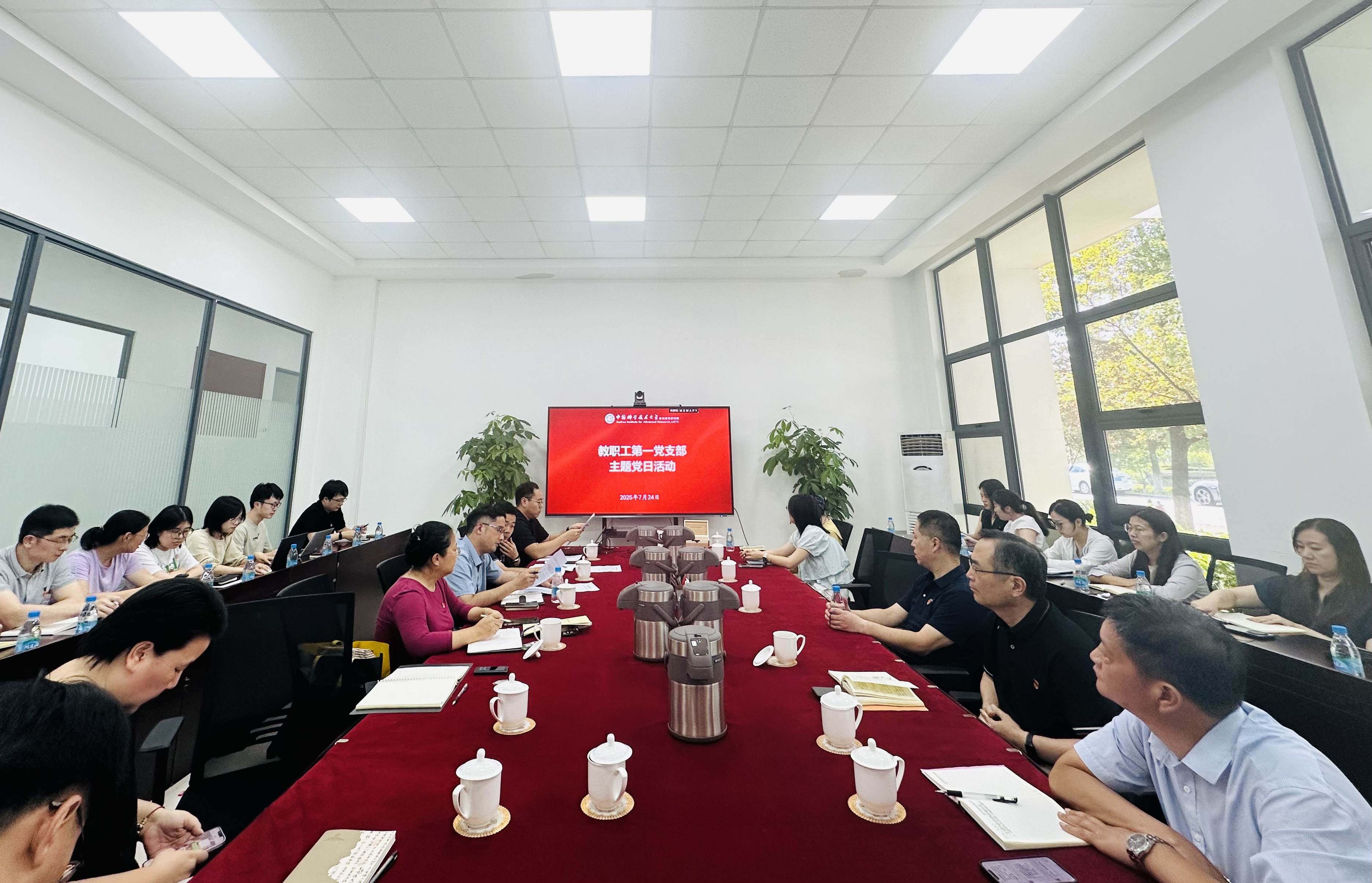 b8bc83ce0e6f7752c82504d0a8bd6b1.jpg b8bc83ce0e6f7752c82504d0a8bd6b1.jpg